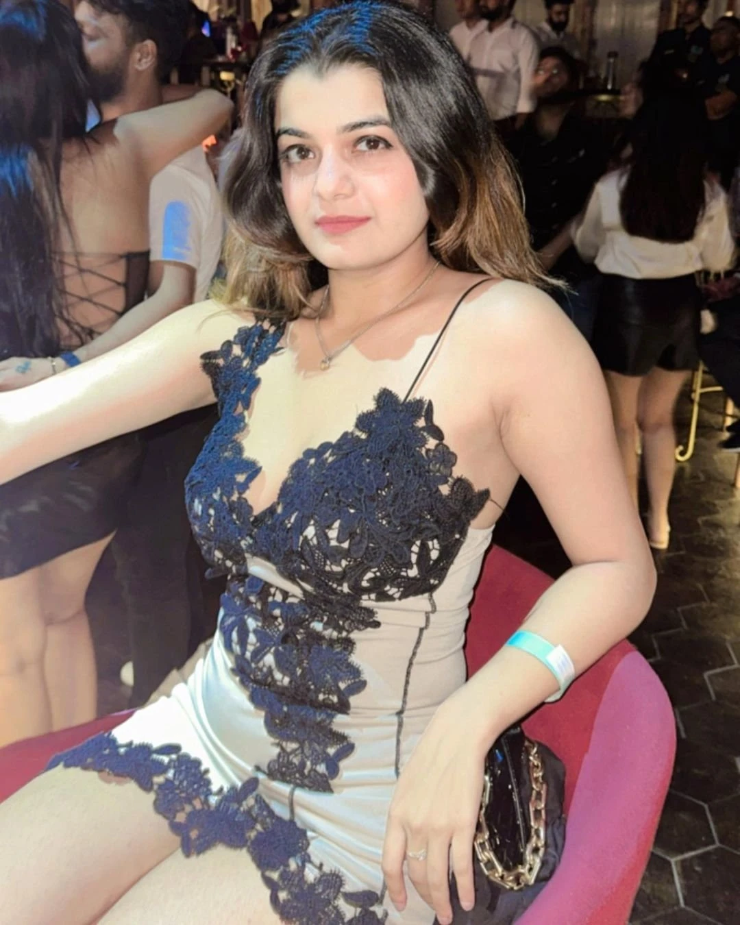 Radhika – Indian escort in Bangalore — 2 / 4