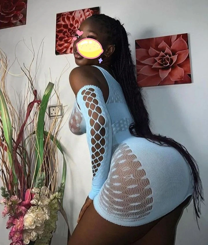 Crystal_Anjuna – Kenyan escort in Candolim, Goa — 8 / 9