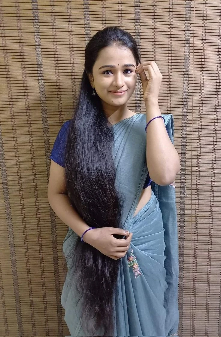 Vidhya – escort in Chennai — 4 / 5
