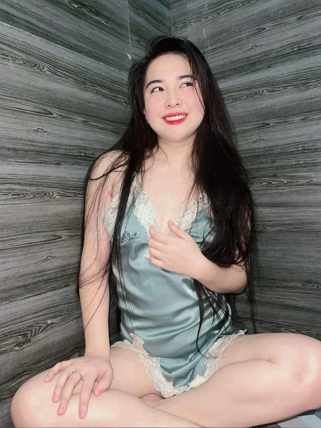 Asian Doll, Lexi – Filipino escort in Hong Kong — 2 / 7