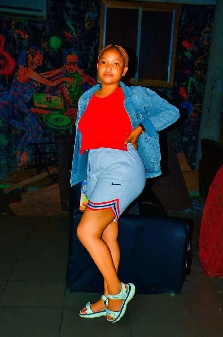 Montana – Indian escort in Bangalore — 5 / 11