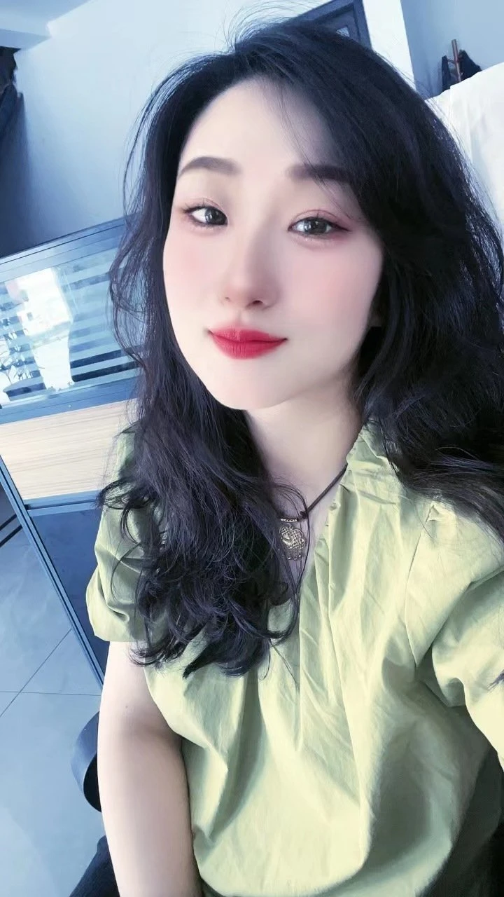 Manru – Chinese escort in Tirana — 2 / 8