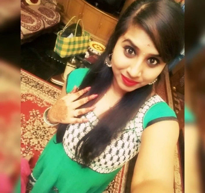 Cash Inhand Doorstep Delivery It's Naina – escort in Bangalore — 2 / 4