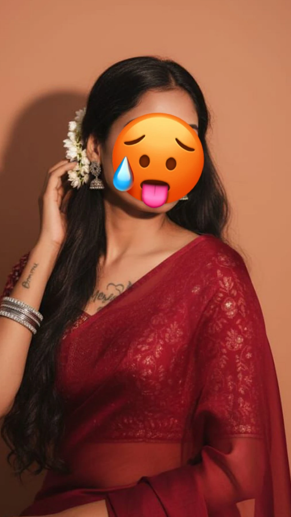 Sheeru Tamil Girl Meets & Video Calls – Indian escort in Chennai — 4 / 7