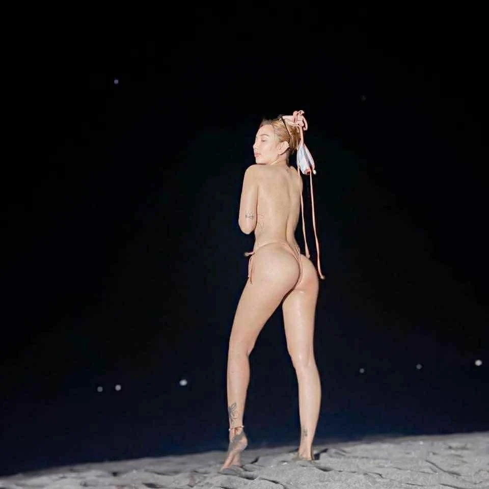 Paula Safah – Moroccan escort in Hong Kong — 14 / 21