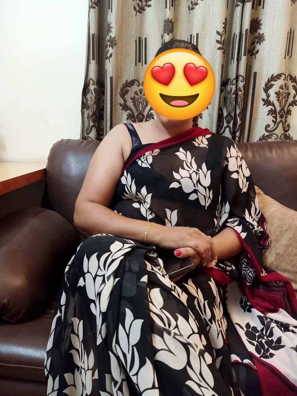 Lavanya – Indian escort in Bangalore — 3 / 6