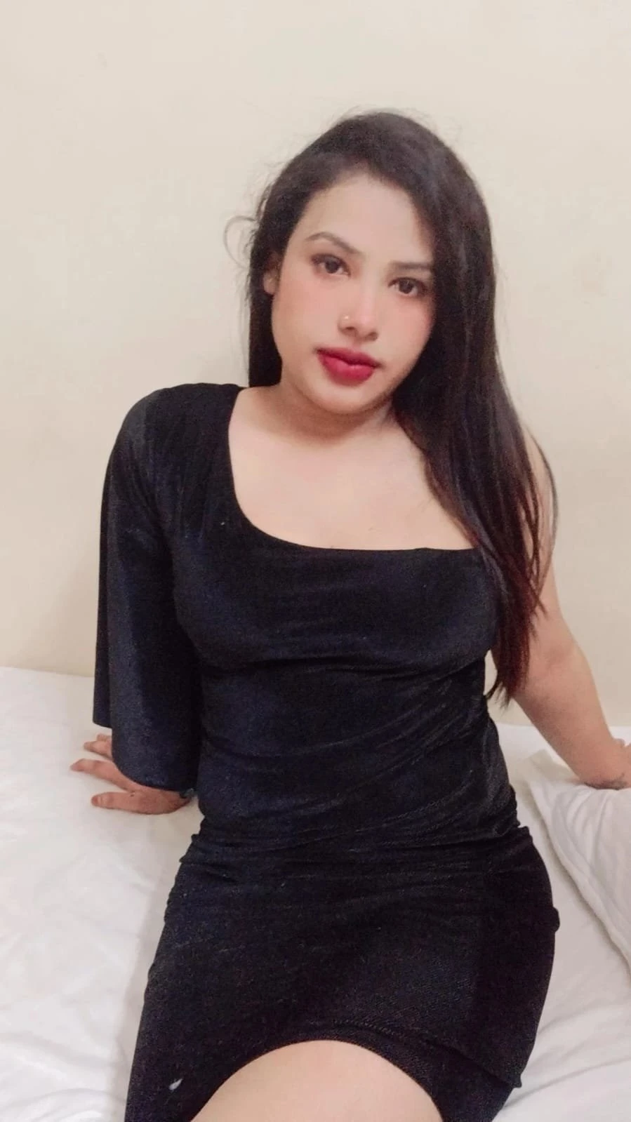 SHRUTIKA – Indian escort in Bangalore — 3 / 5