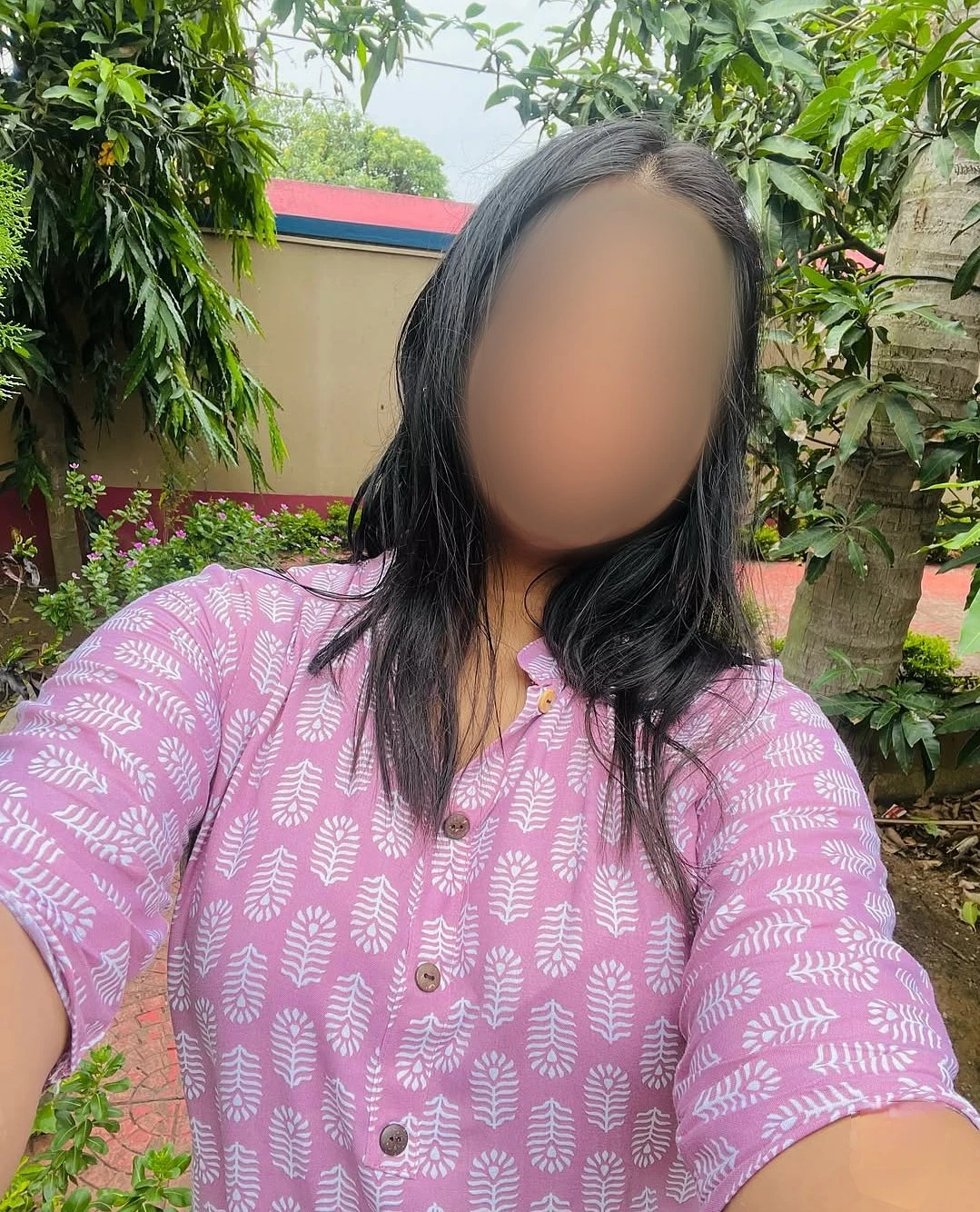 Anisha Let's Live WebCam & R Meet – Indian escort in Ahmedabad — 3 / 5
