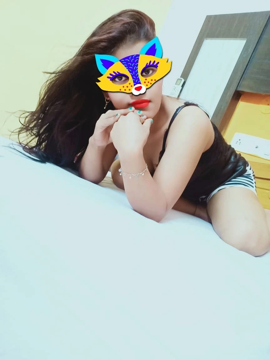 Riya Singh – Indian escort in Bangalore — 2 / 5