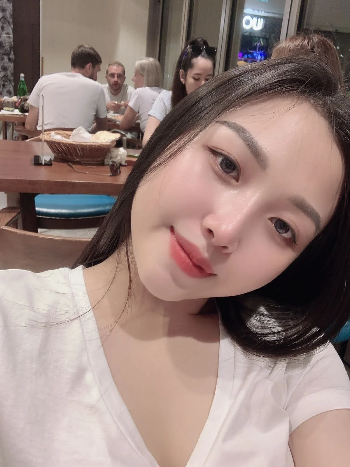 Emma – Vietnamese escort in Tirana — 2 / 6