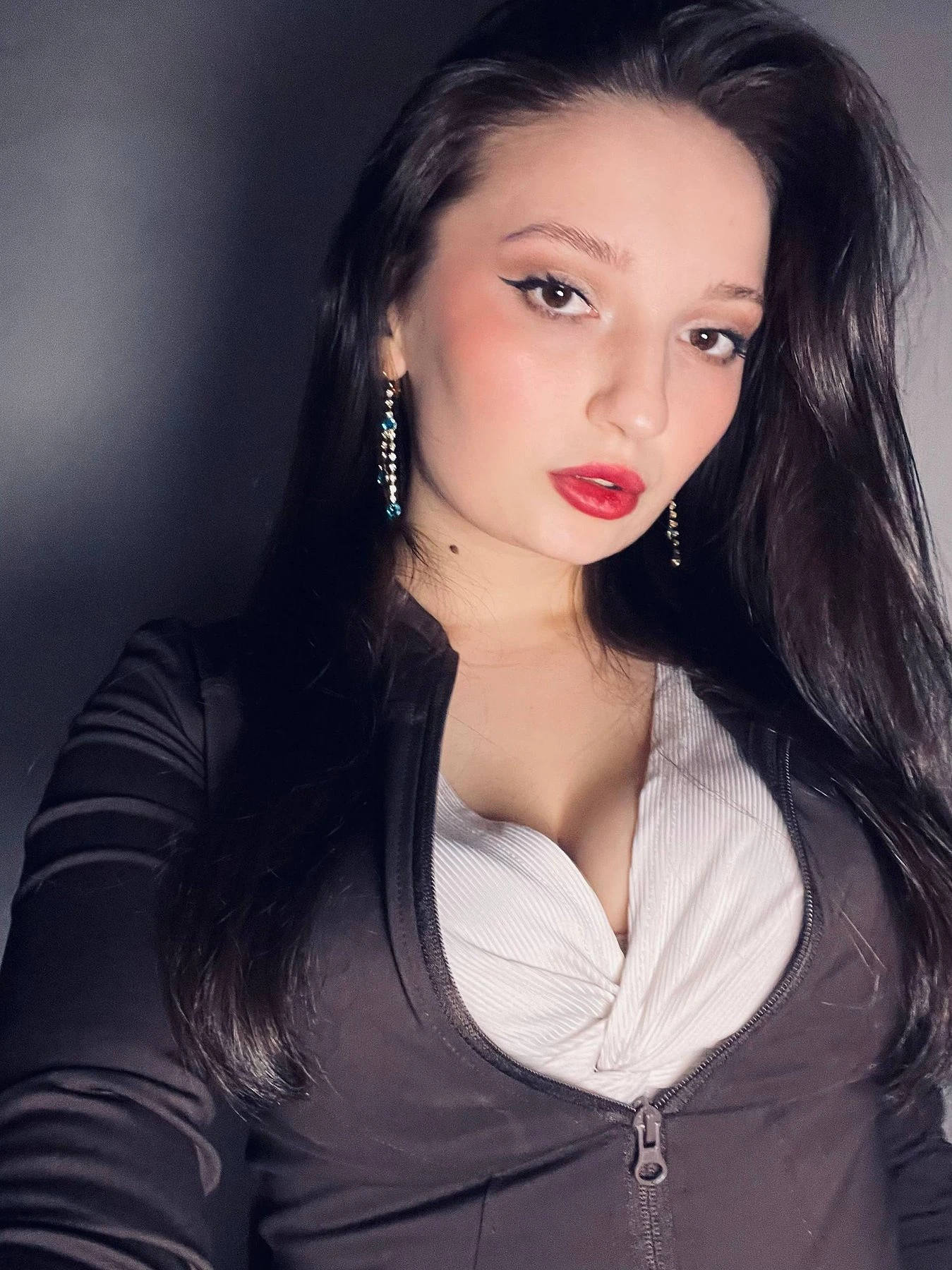 Arina Russian Doll – Russian escort in Hong Kong, Escort, Hong Kong