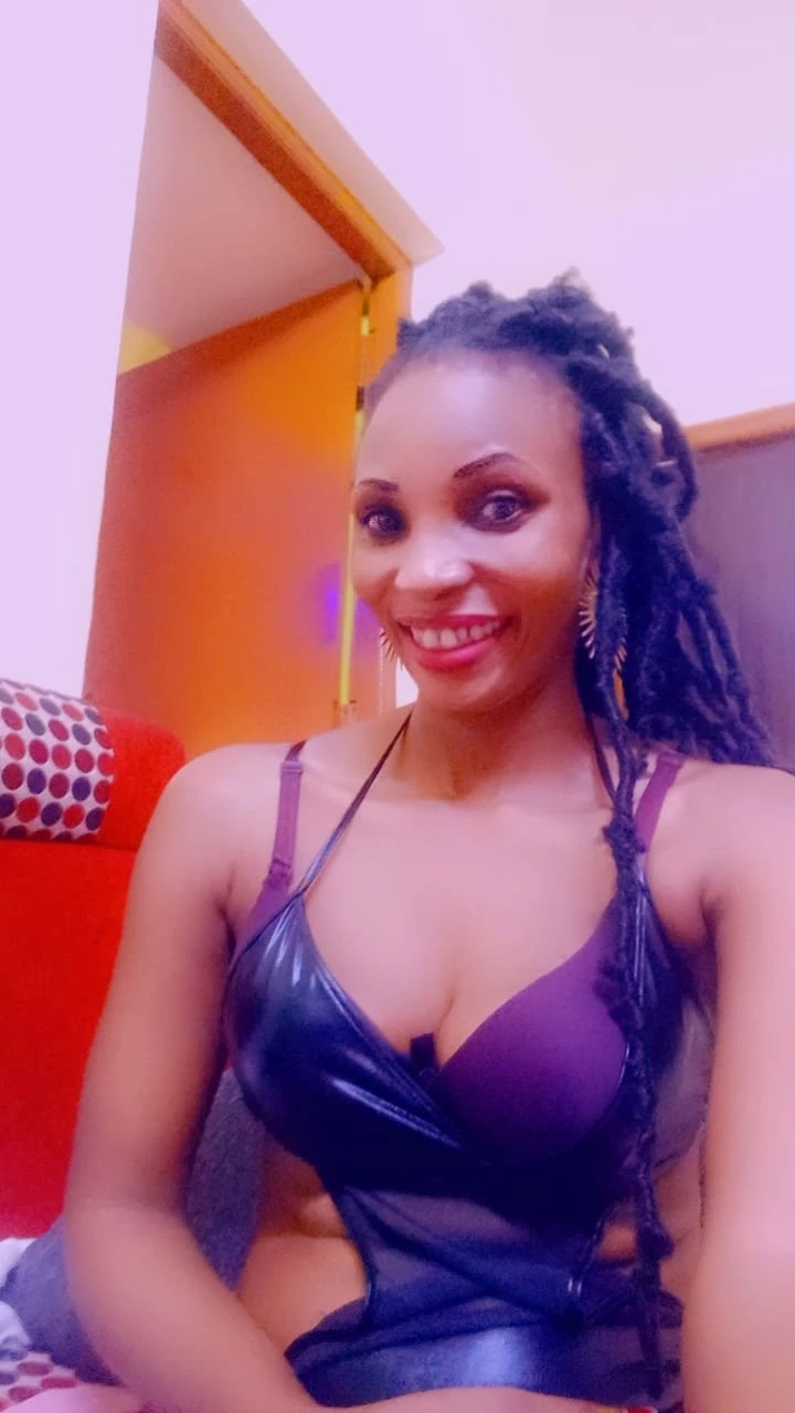 Sexy Kelly in Electronic city – Zambian escort in Bangalore — 2 / 7