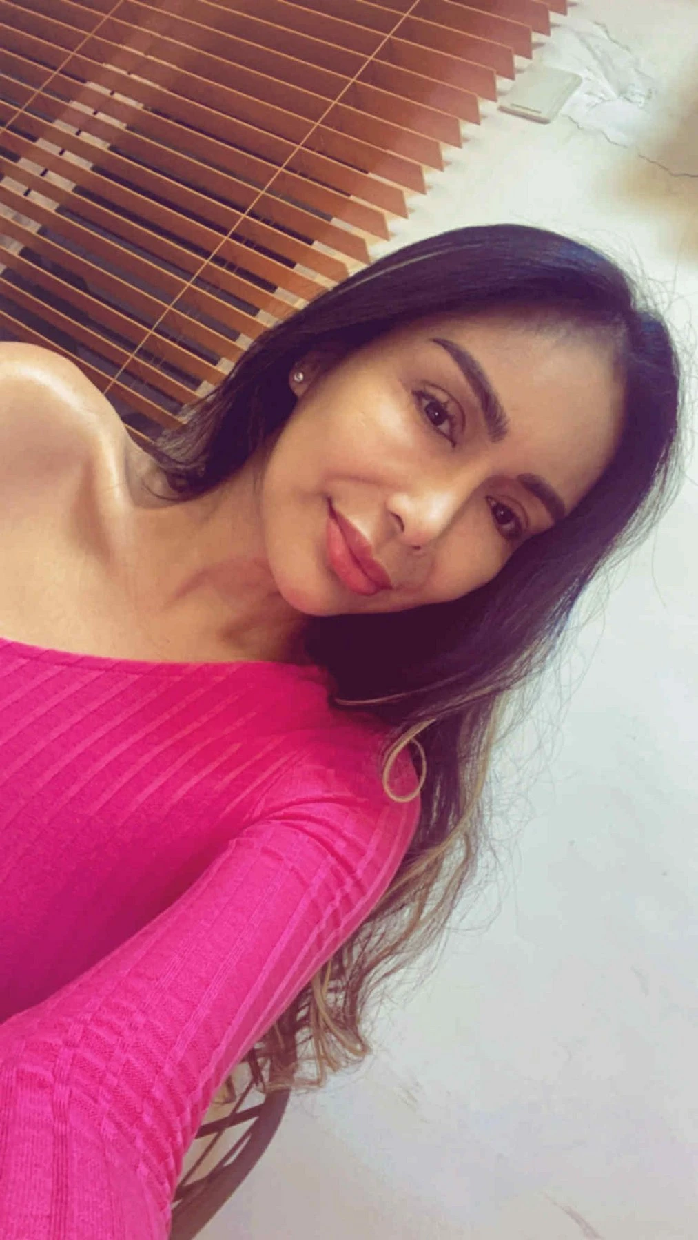 Party Girl Pam just arrived in Hong Kong – Filipino escort in Hong Kong — 3 / 8