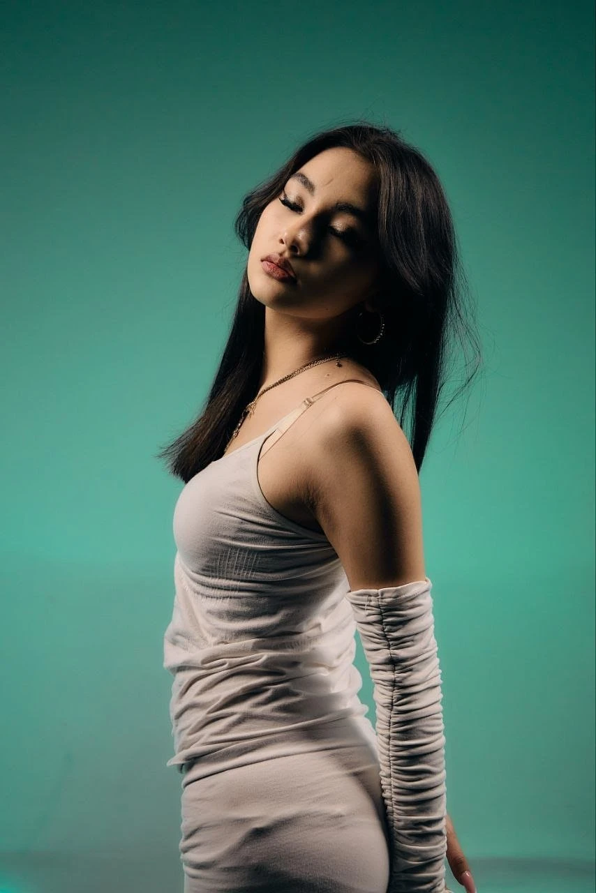 Helen – Kazakhstani escort in Hong Kong — 11 / 14