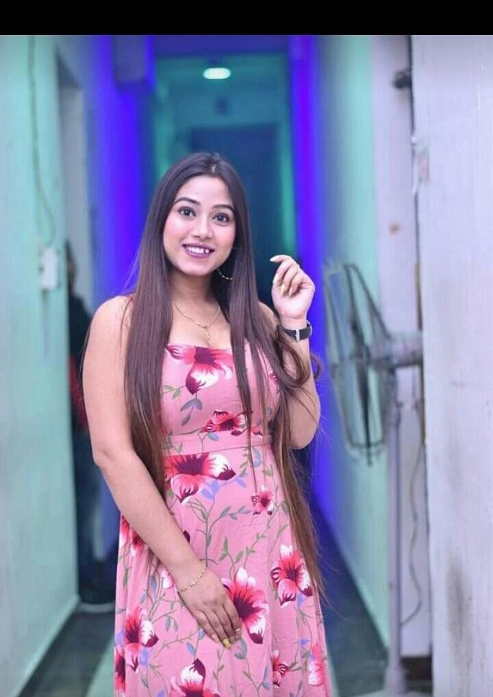 Ms. Malini – Indian escort in Bangalore — 1 / 6
