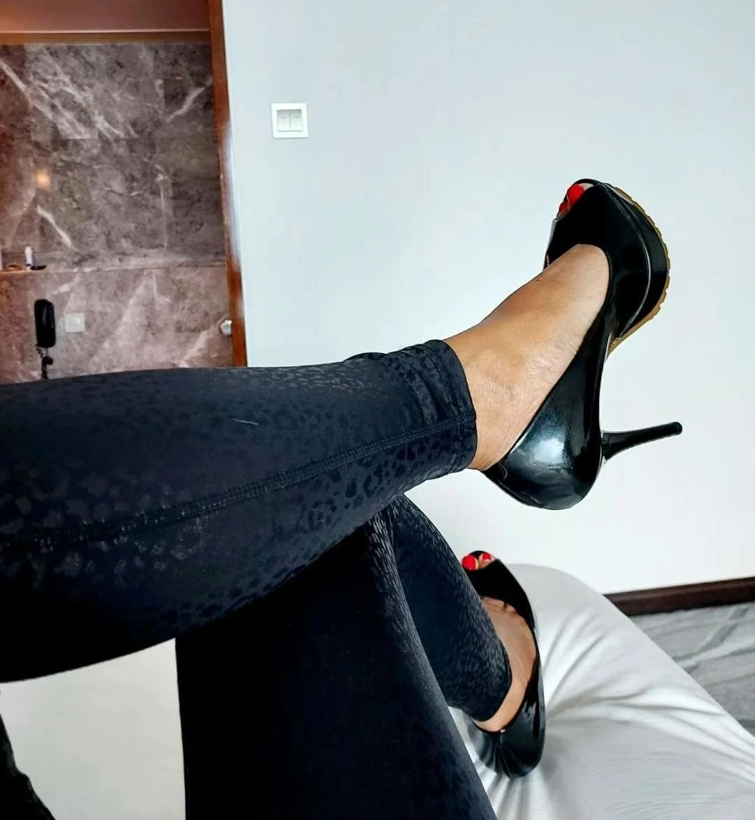 Mistress Tara. – Malaysian dominatrix in Hong Kong — 13 / 29