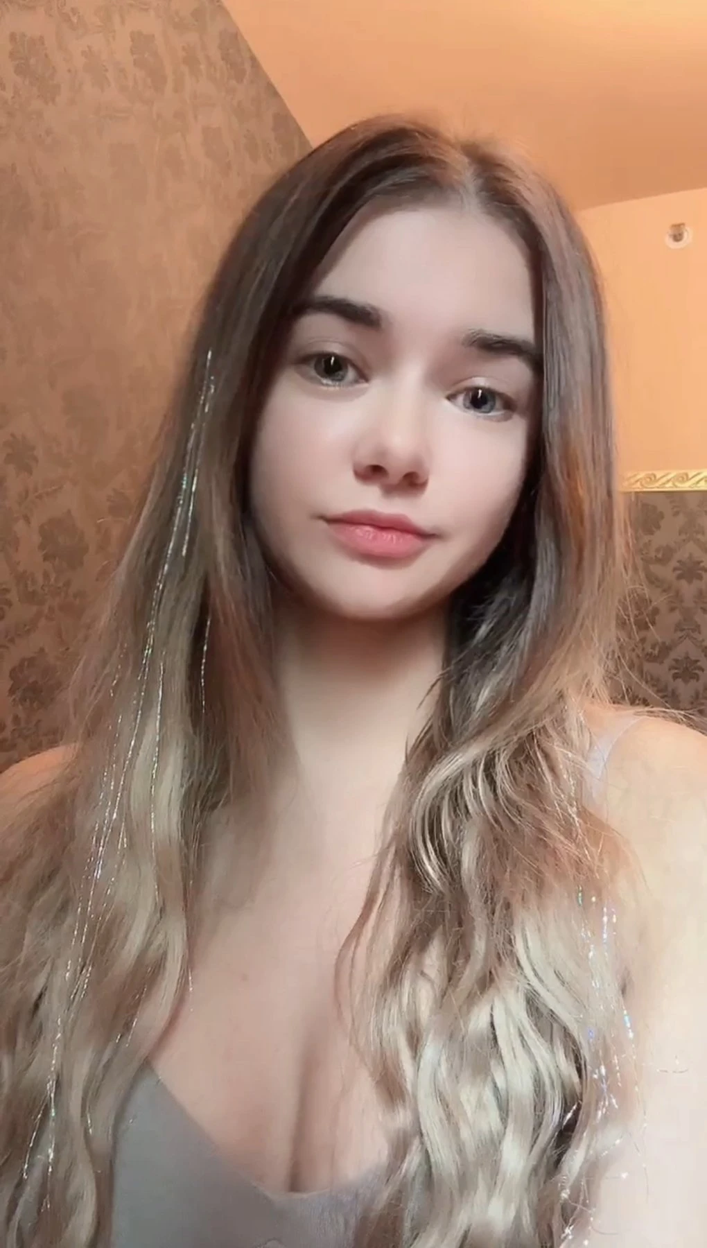 Valya @Queenclubhk – Russian escort in Hong Kong — 2 / 7