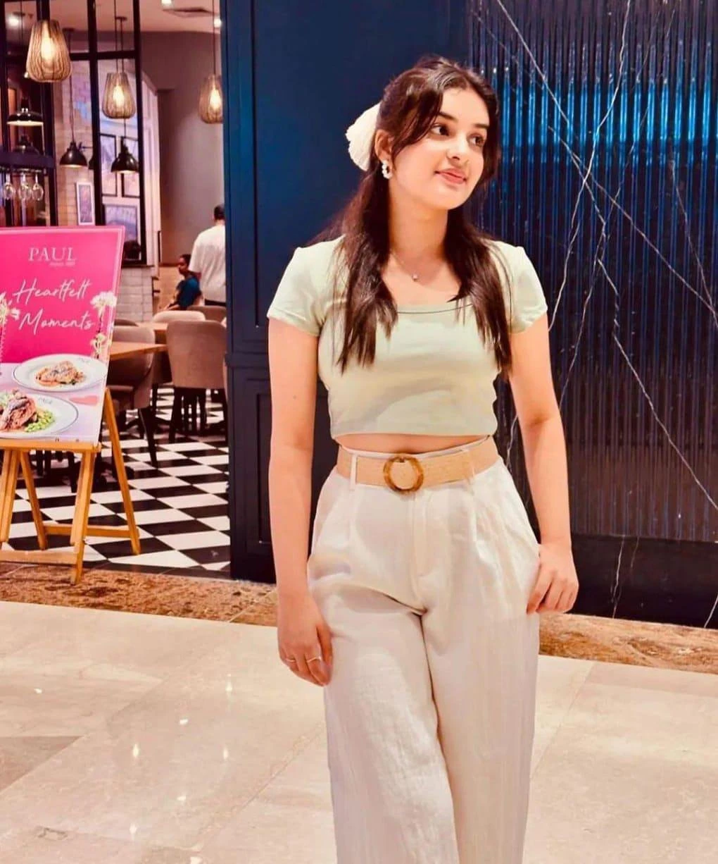Ishika – Indian escort in Chandigarh — 2 / 6