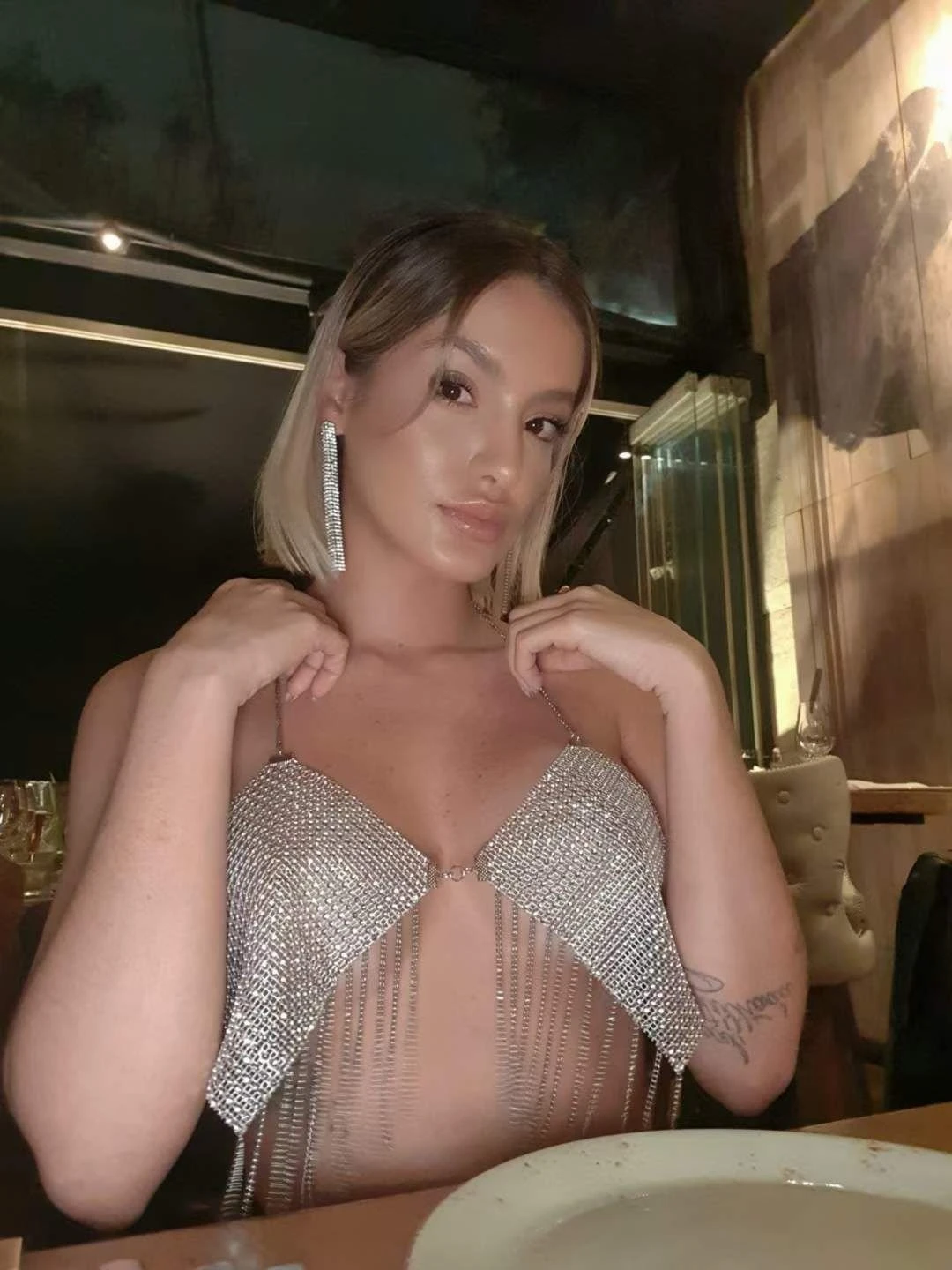Adriana Beauty Model – Portuguese escort in Hong Kong — 11 / 12
