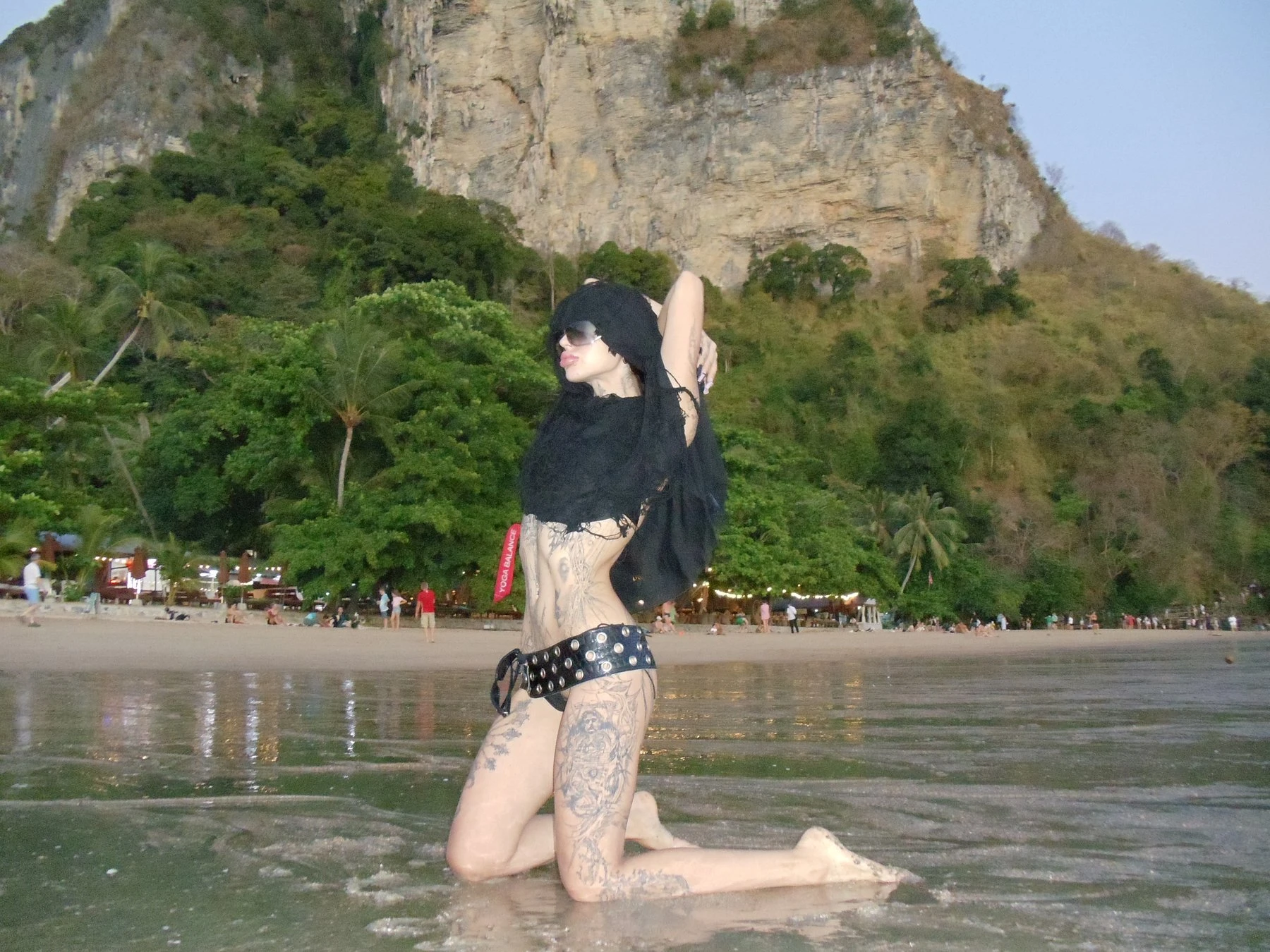 Ayesha Boo – escort in Hong Kong — 9 / 13
