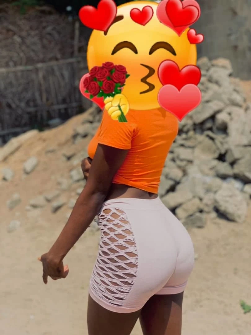Vicky – Beninese escort in Cotonou — 3 / 4