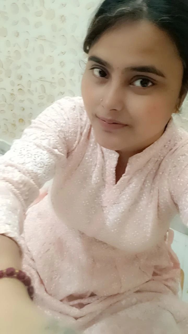 Preeti Punjaban – Indian escort in Chandigarh — 2 / 6