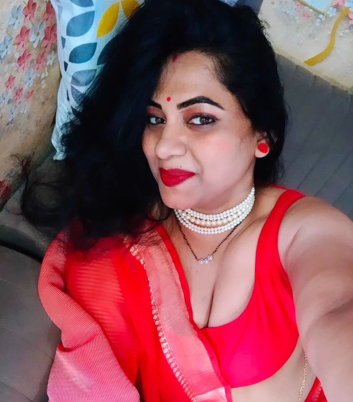 Suchitra – Indian escort in Bangalore — 6 / 7