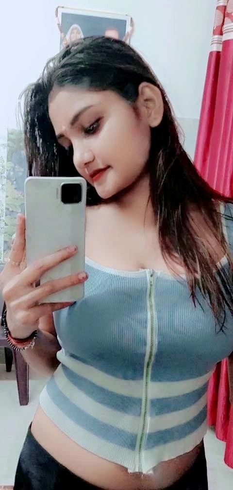 Raginee – escort in Bangalore — 1 / 5