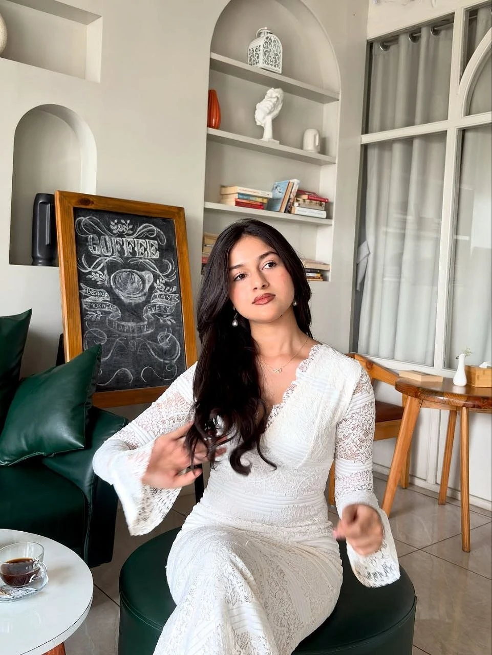 Krisha Meet & Web Cam – Indian escort in Chennai — 4 / 5