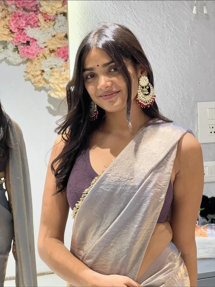 Dipanshi – Indian escort in Ahmedabad — 4 / 6