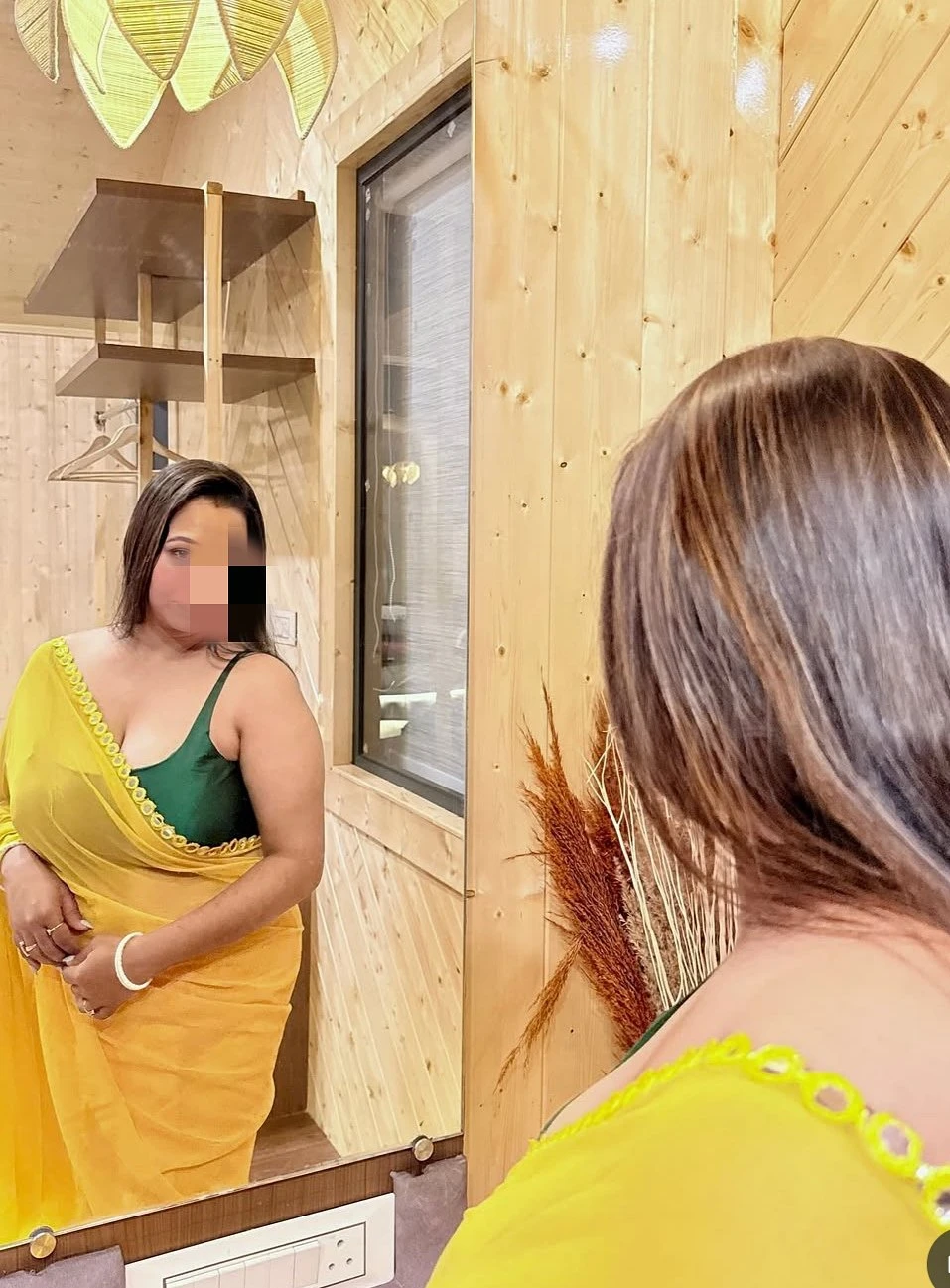 Bhabhi cam. – Indian escort in Kochi — 2 / 3
