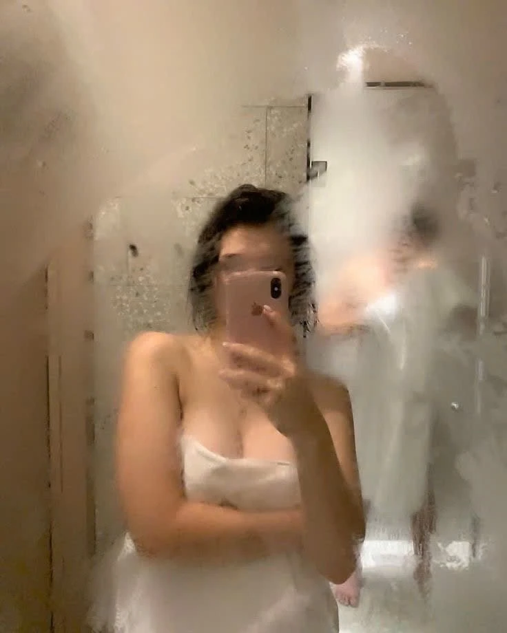 Bella Good Services – Indonesian escort in Tirana — 5 / 6