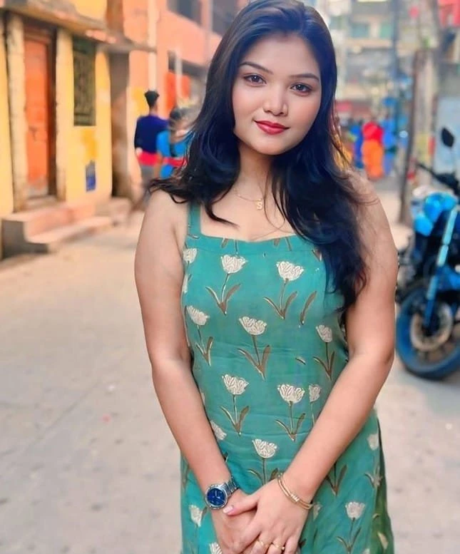 Safiya – escort in Ahmedabad — 2 / 3