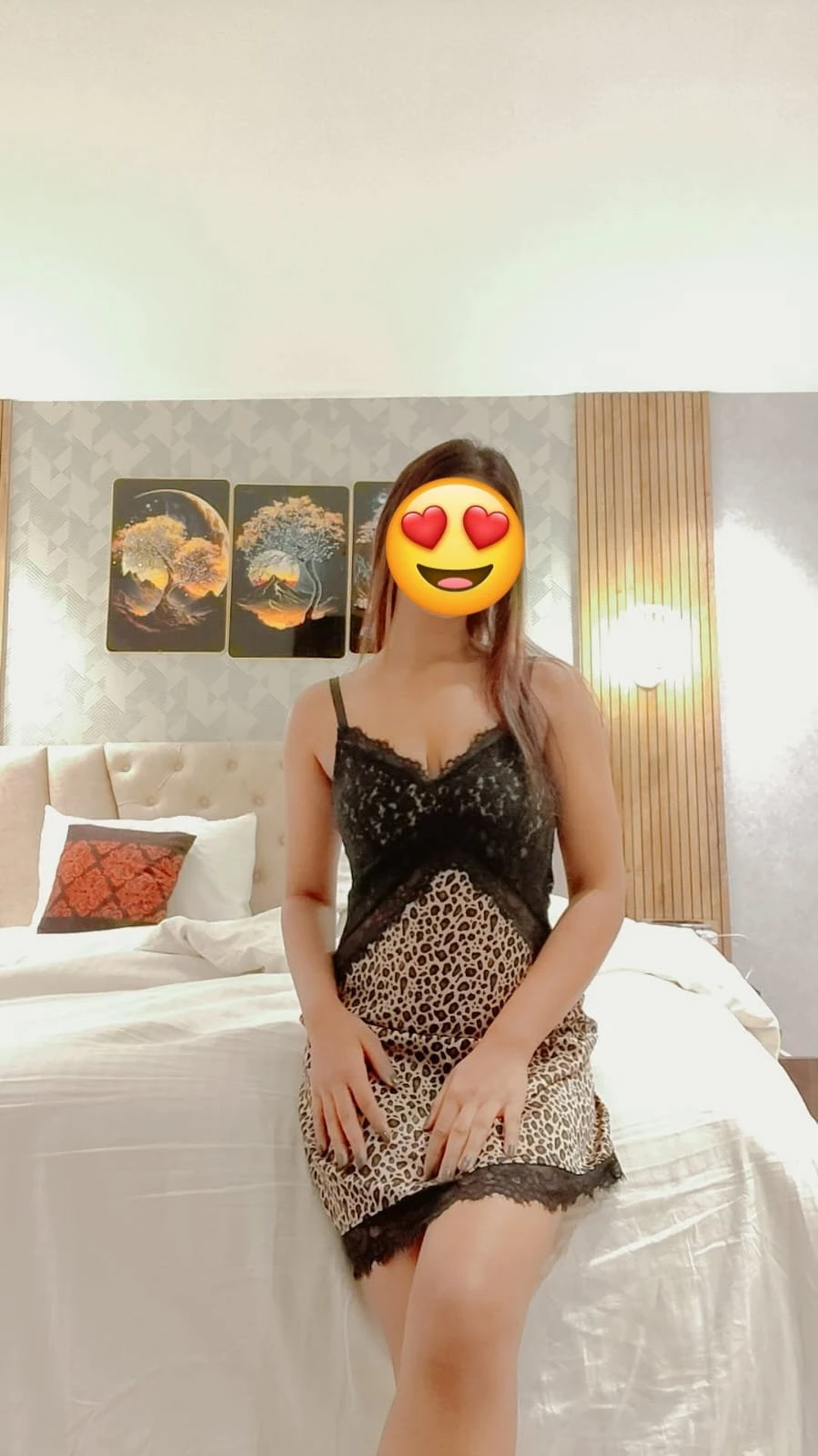 Webcam and Outcall Independent Service – Indian escort in Bangalore — 2 / 5