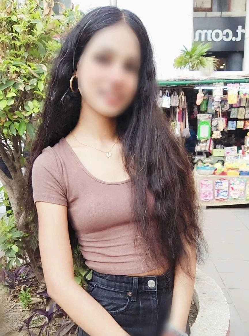 Simi Cam or Meet Session Available – Indian escort in Bangalore — 2 / 3