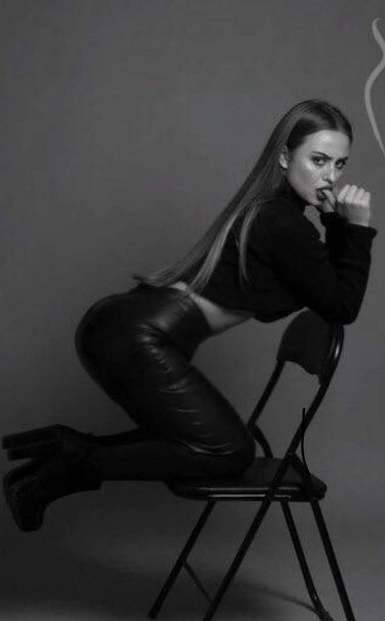 Katie Anal Addict – Russian escort in Hong Kong — 2 / 5