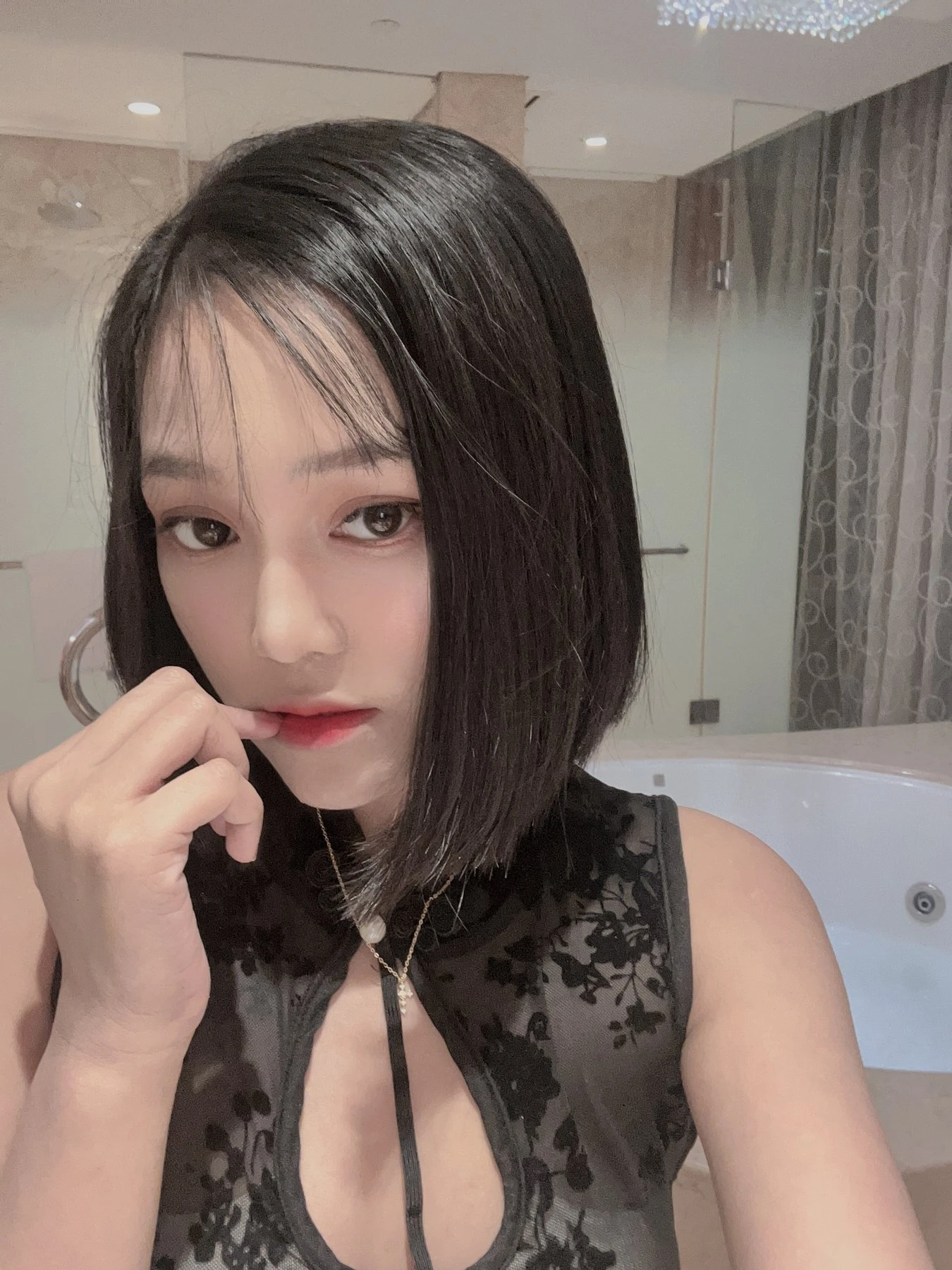 Yoona – Filipino escort in Hong Kong — 4 / 6