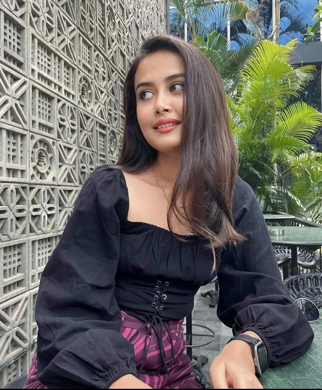 Priya – Indian escort in Bangalore — 2 / 4