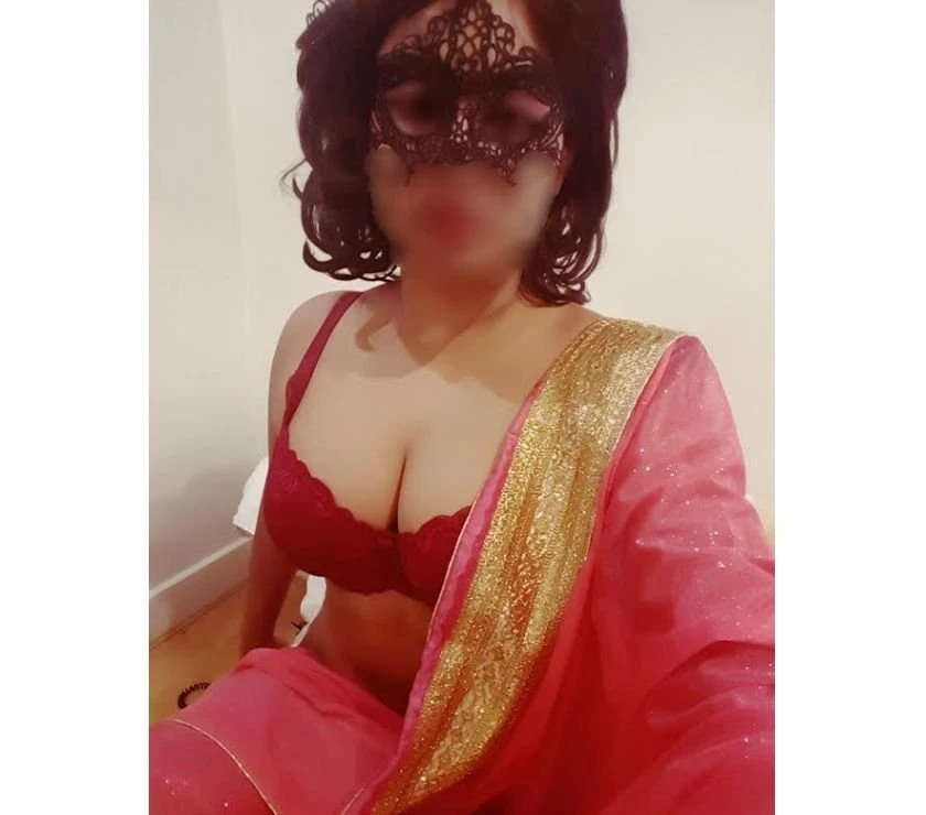Priya – Indian escort in Bangalore — 2 / 10