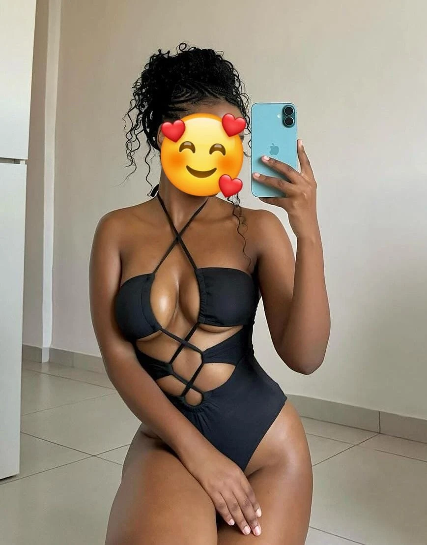 Ava Yummie – escort in Chennai — 1 / 3