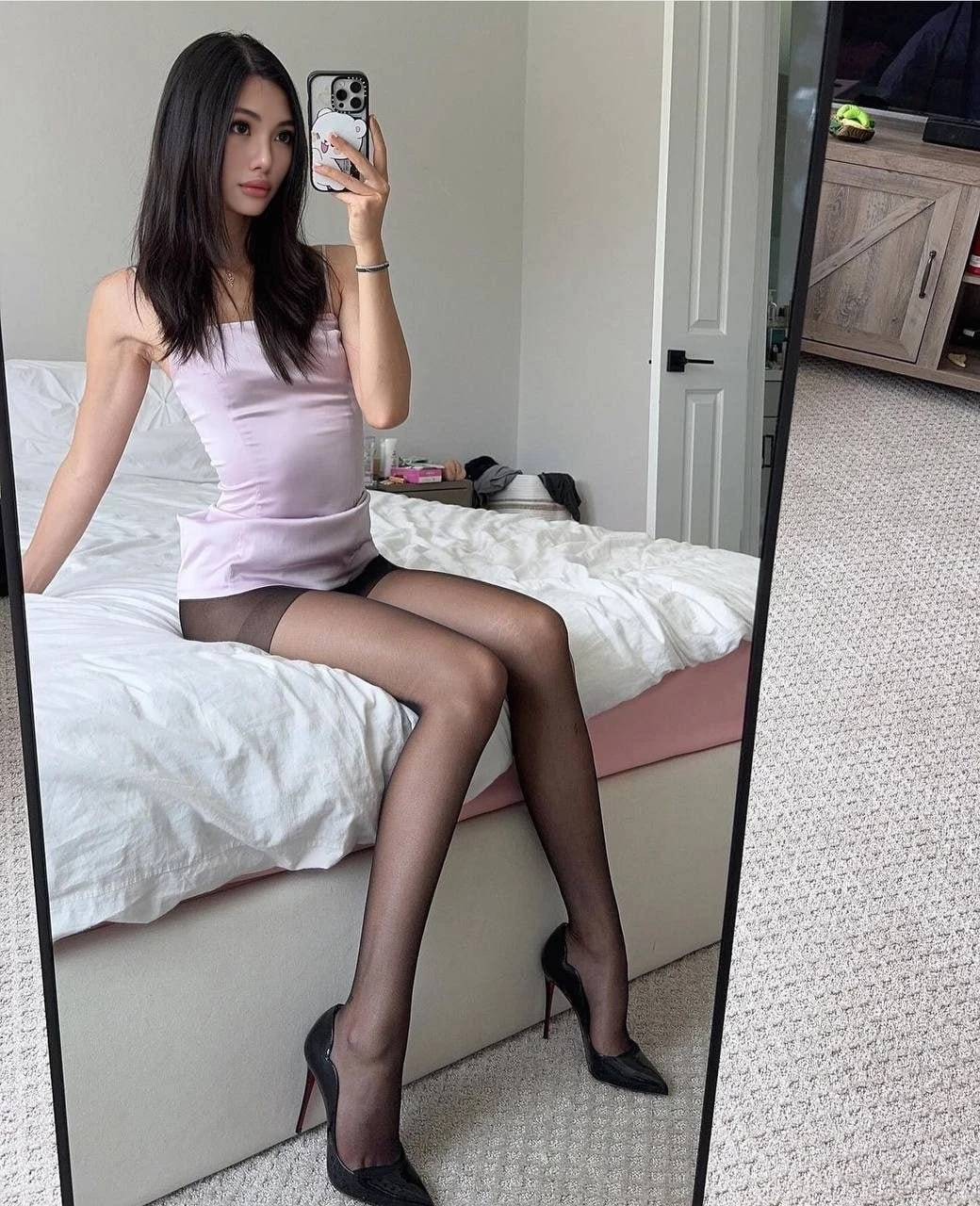 Pan – Vietnamese escort in Hong Kong — 4 / 8