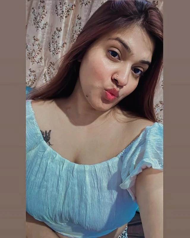 Anjali – Indian escort in Ahmedabad — 3 / 4