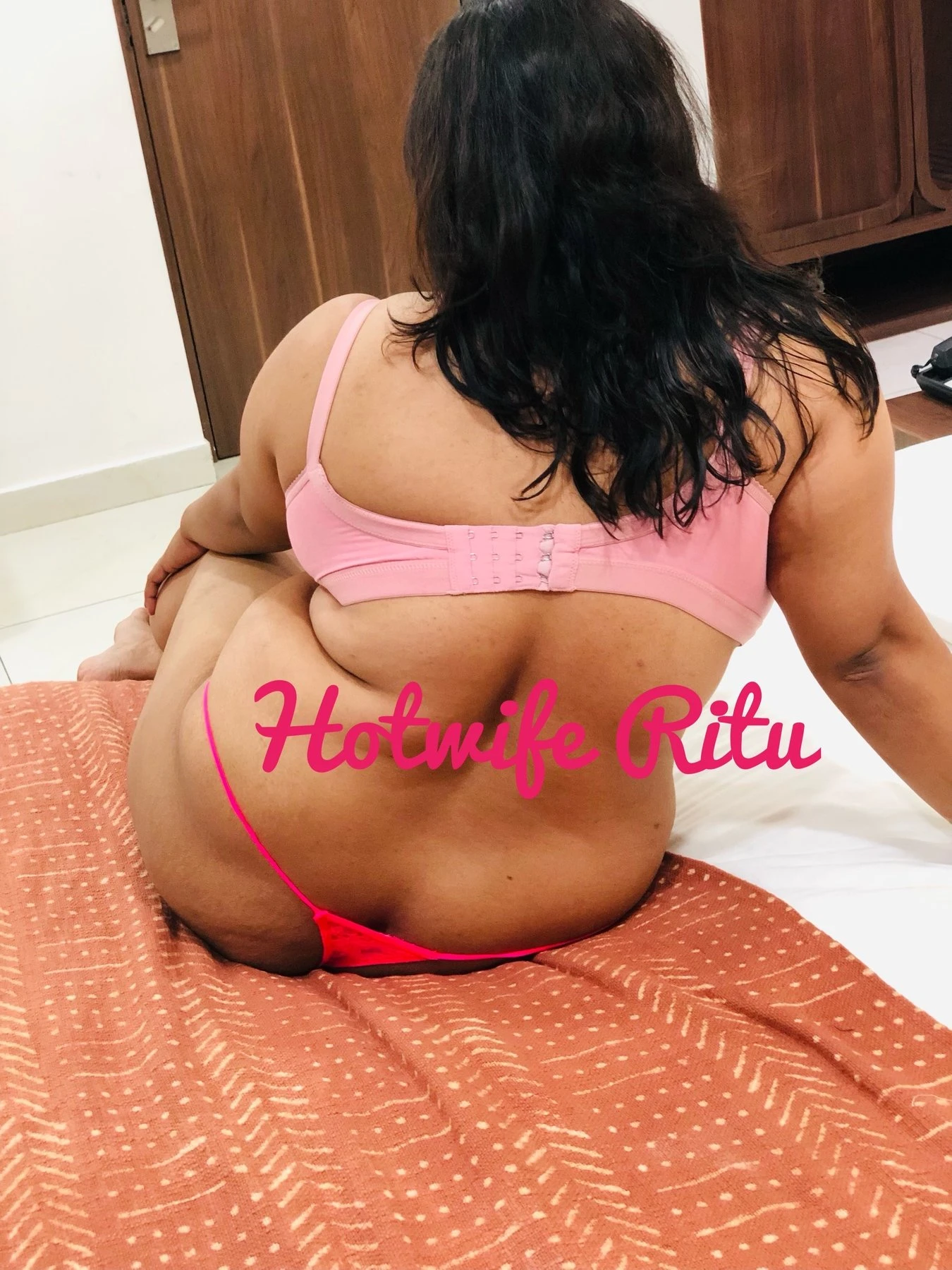 Hottie Ritu – Indian escort in Bangalore — 24 / 30