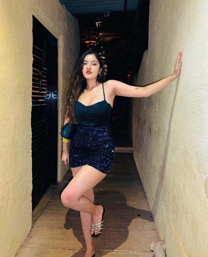 Urvashi escort service – Indian escort in Ahmedabad — 3 / 4