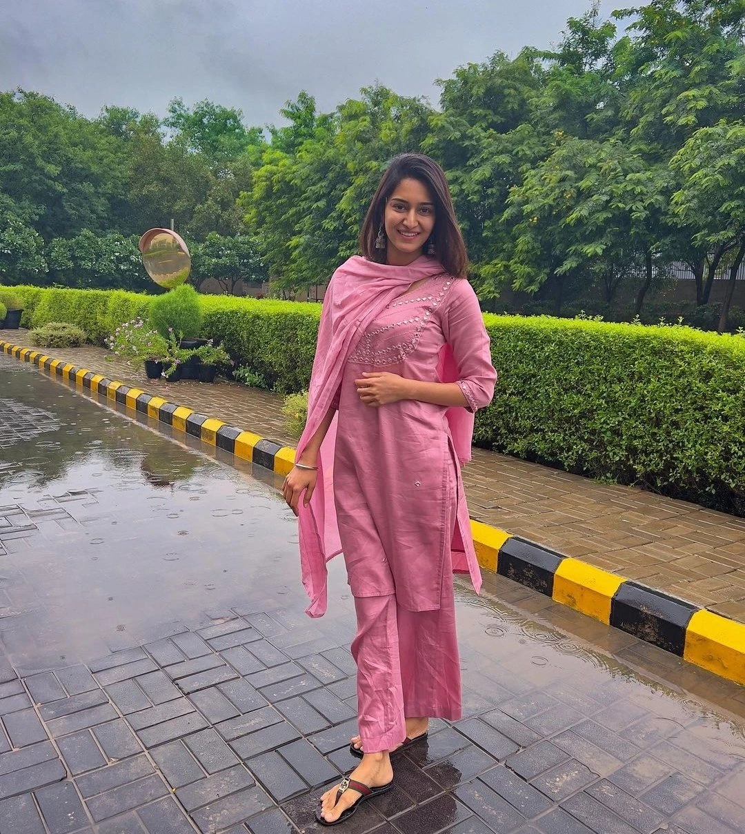 Ashwa ! Meetups for Fun – Indian escort in Bangalore — 3 / 4