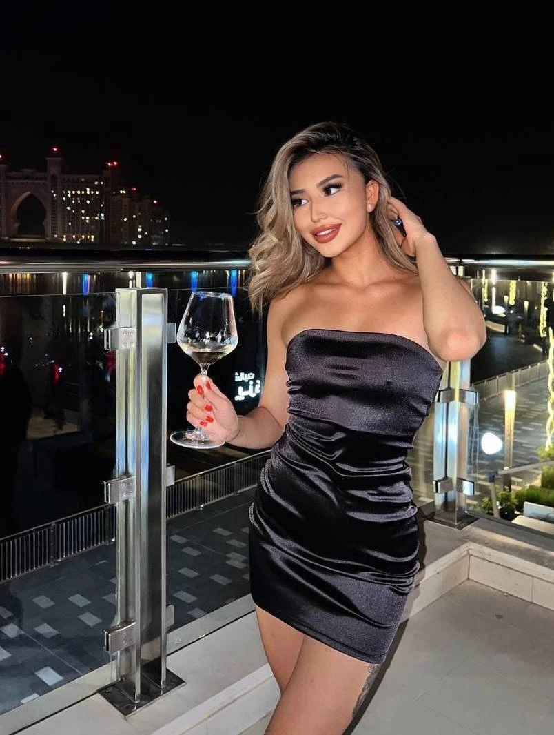 Kamila – Kazakhstani escort in Yerevan — 9 / 14