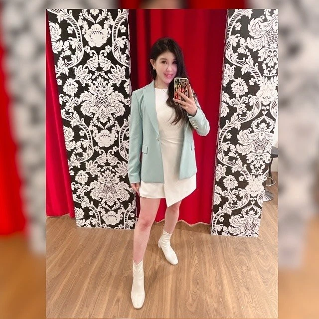 Earn Extra Income 20, 000 Hkd Per Night – escort in Hong Kong — 9 / 13