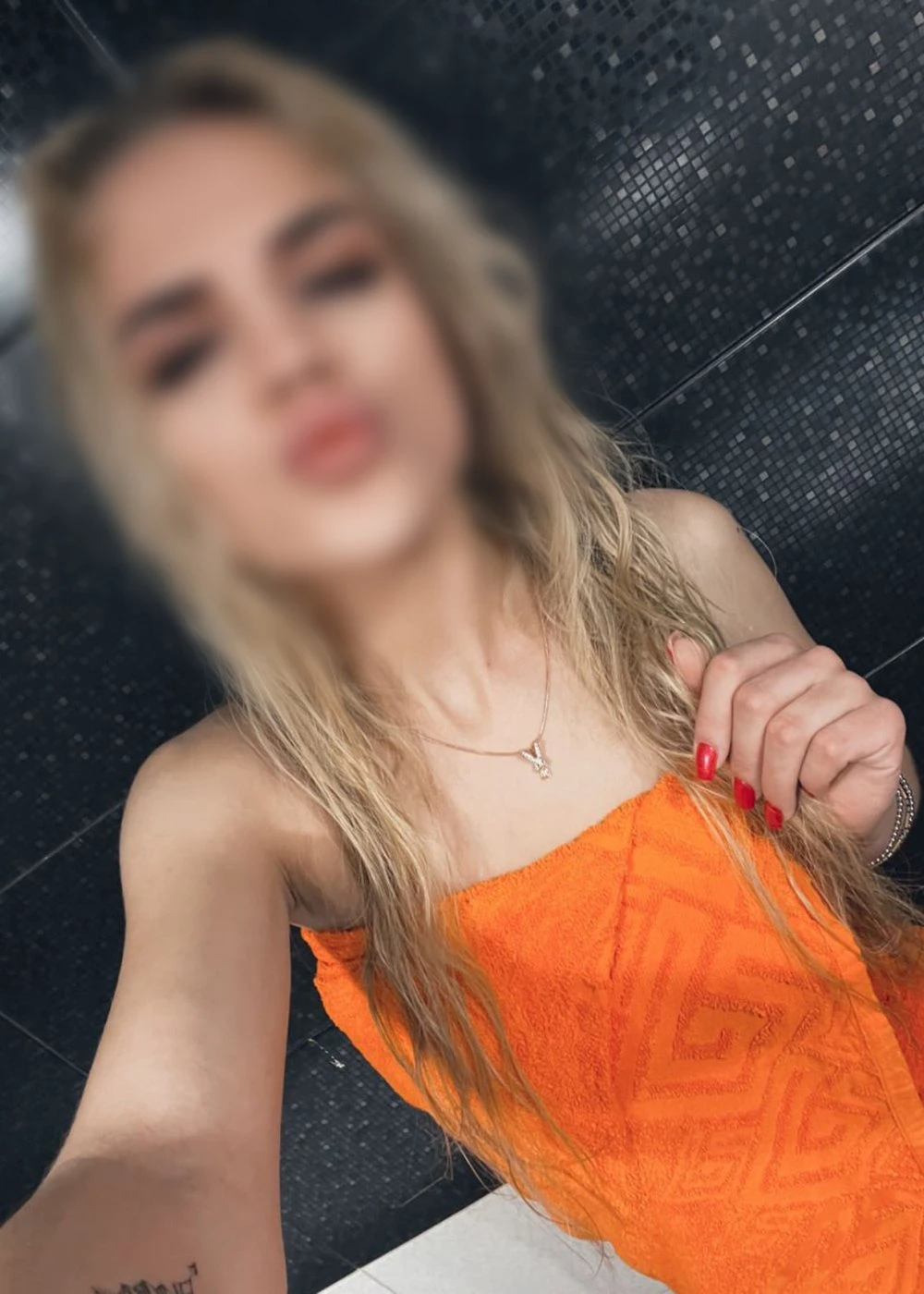 Arina – Russian escort in Hong Kong — 7 / 9