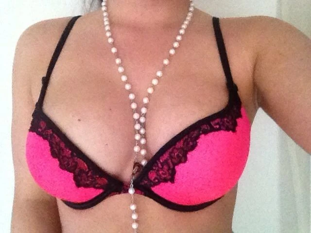 Girly22 – German escort in Hong Kong, Escort, Hong Kong
