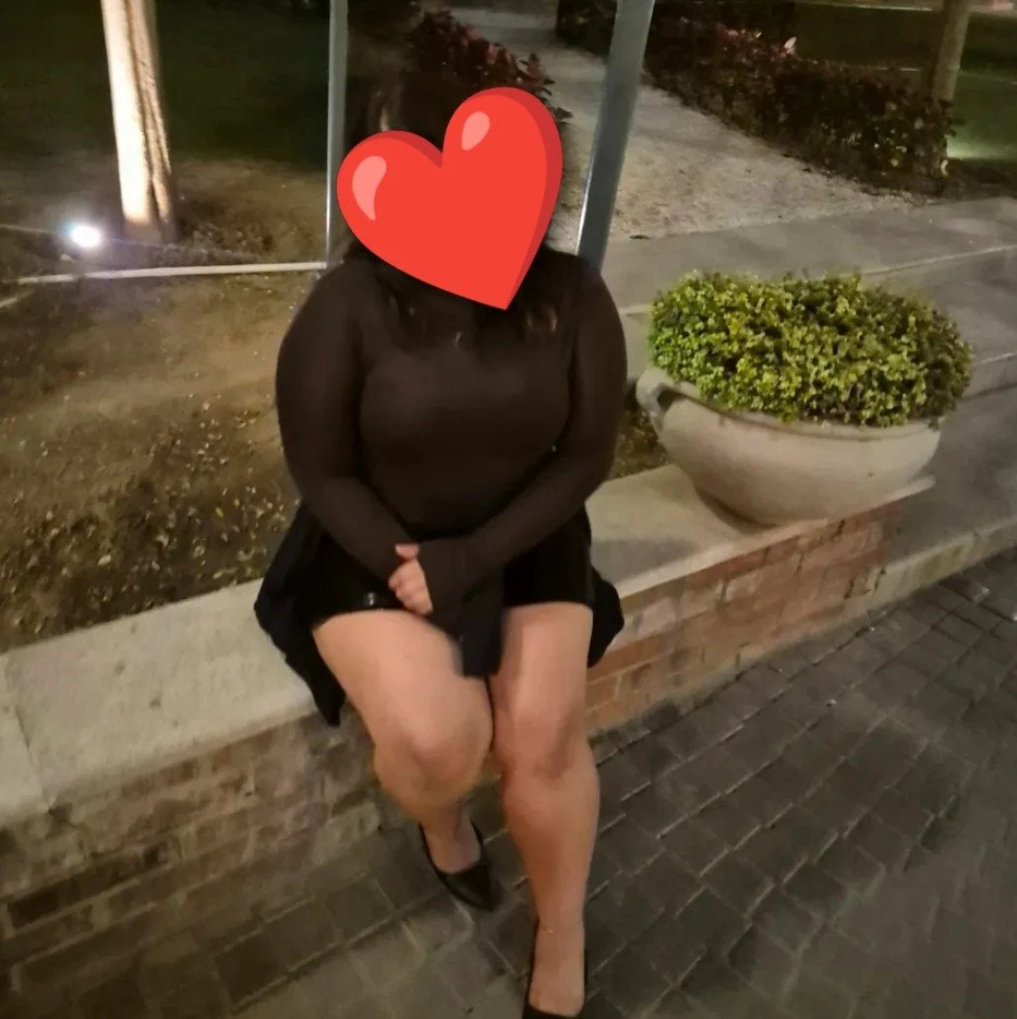 Pari Webcam Sevice – Indian escort in Bangalore — 2 / 3